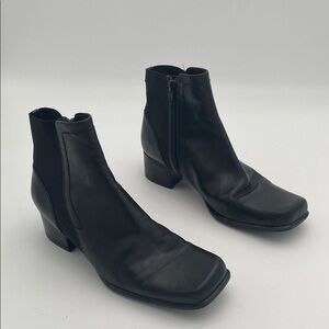 Liz Claiborne Black Ankle Booties women 8.5M casual office retro y2k vintage